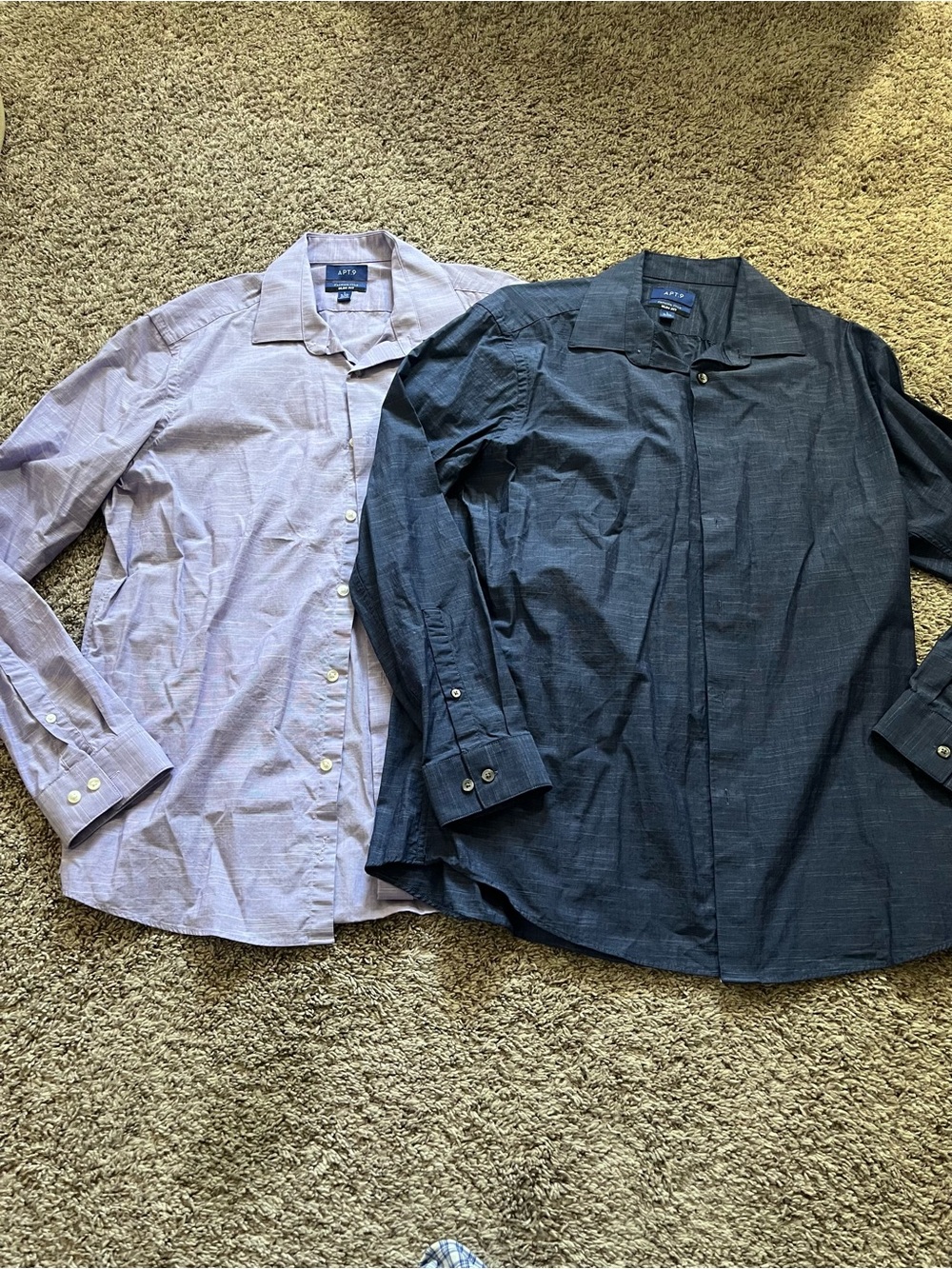 Bundle of 2 Men’s Apt. 9 casual button down dress shirts blue purple L Slim Fit